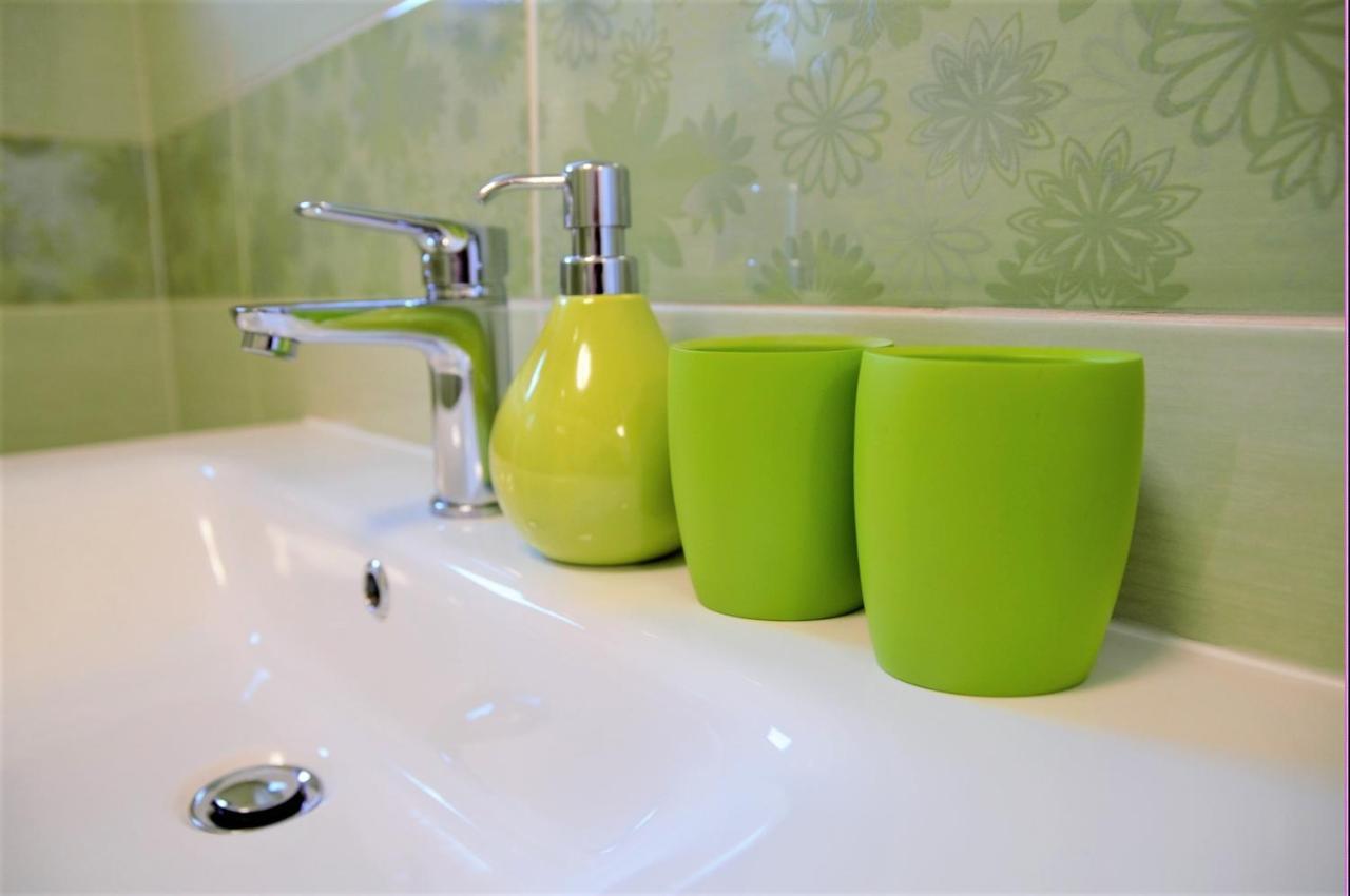 Amaryllis Residence, Apartment Diana & Deluxe Rooms With Shared Kitchen Veli Lošinj Екстериор снимка
